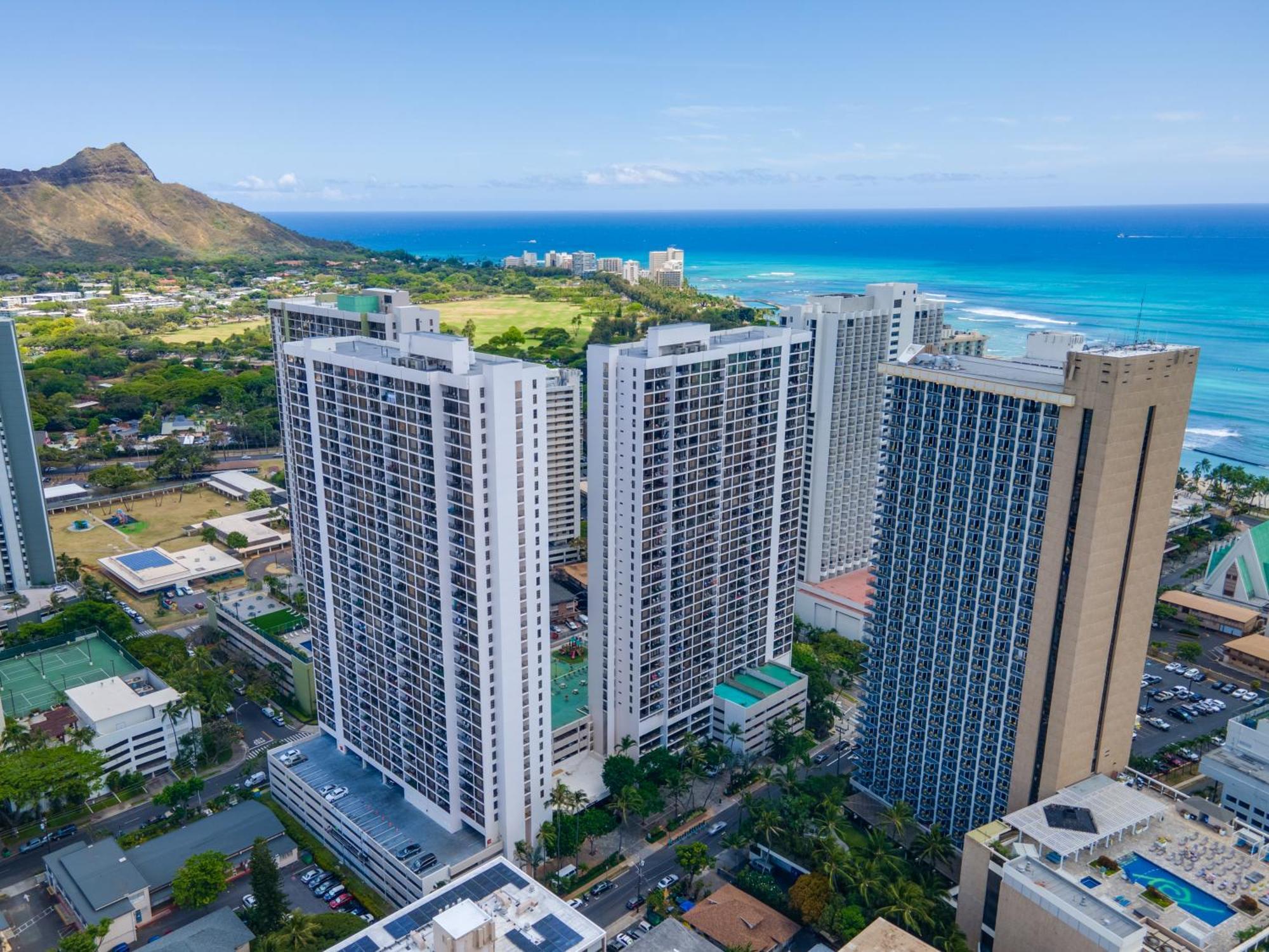 Apartment Beautiful 1br With King Bed, Ocean View, Fast Wi-fi & Free Parking Honolulu