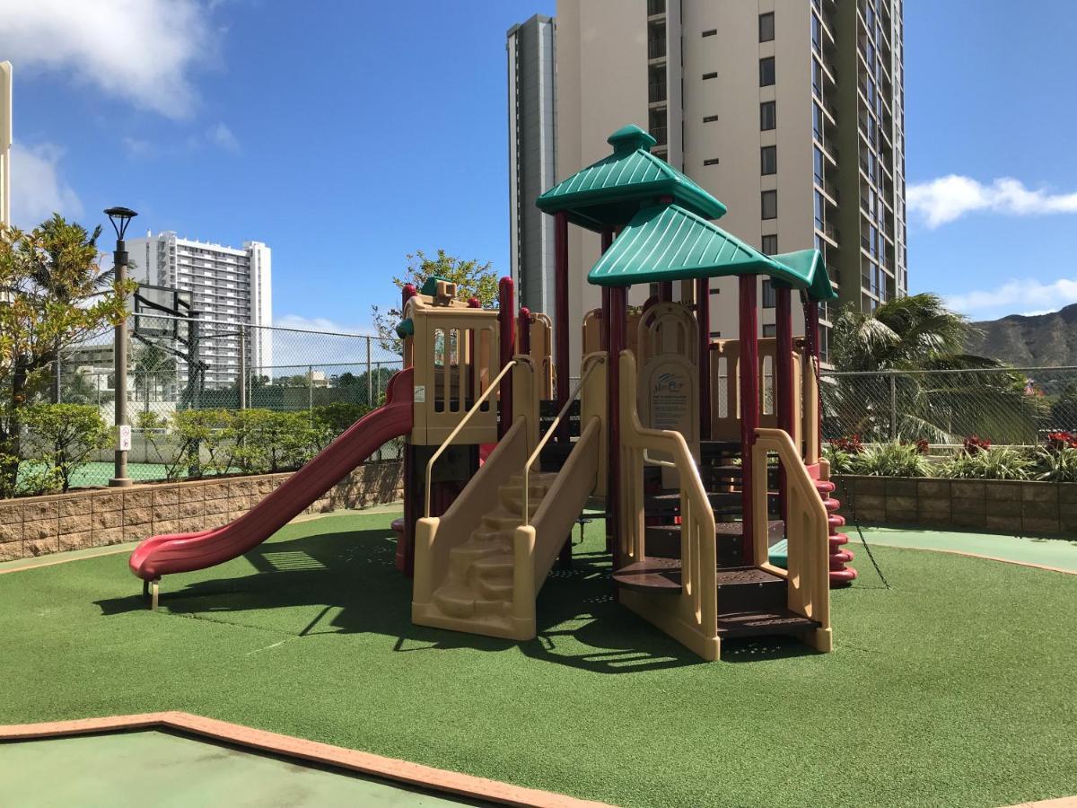 Apartment Beautiful 1br With King Bed, Ocean View, Fast Wi-fi & Free Parking *